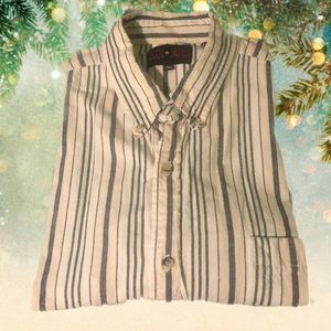 Men’s Casual Button Up 🌎🌳